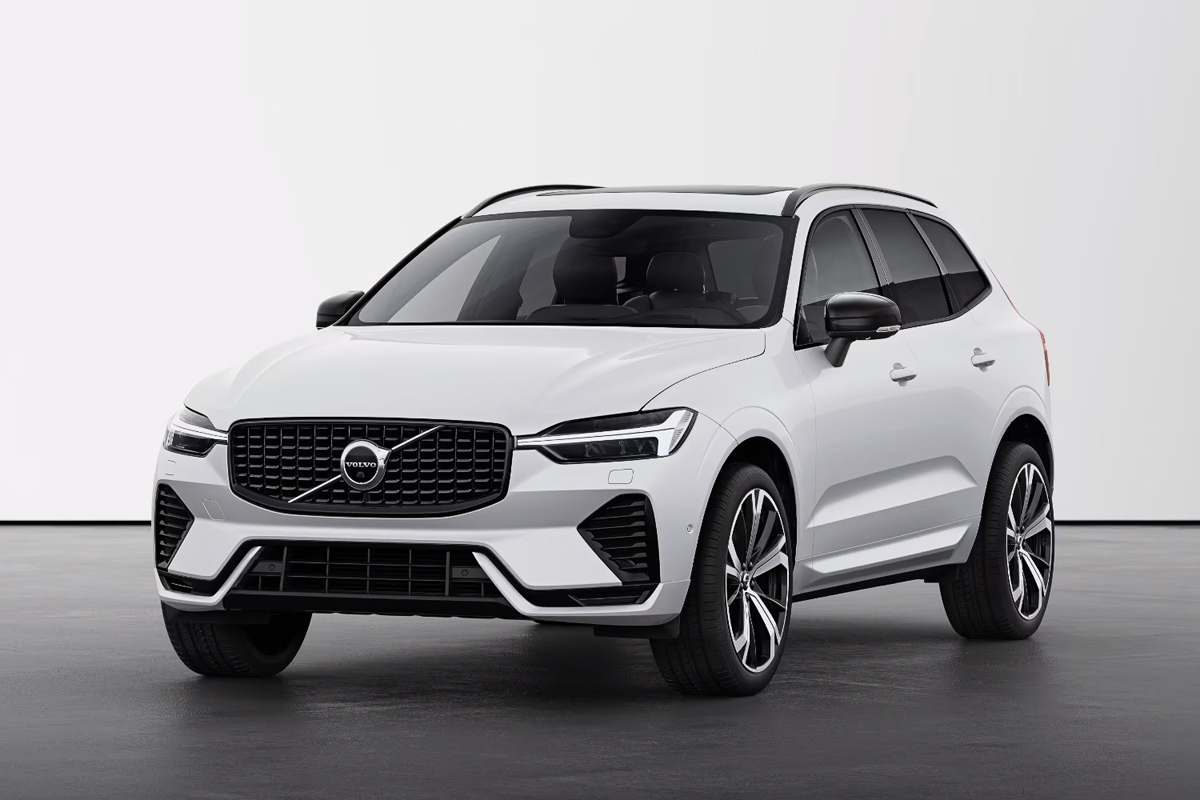 Volvo XC60 B5 Ultra vorne in weiss