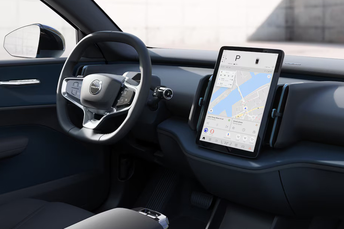 Volvo EX 30 Cockpit mit Display