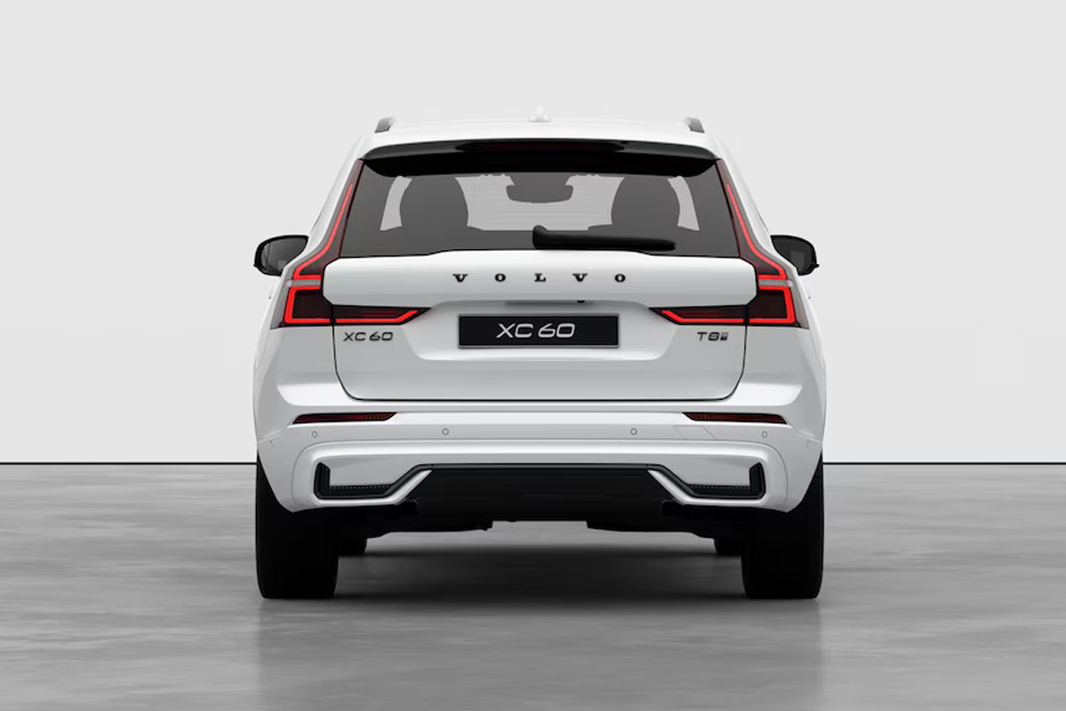 Volvo XC690 T8 Schräg hinten