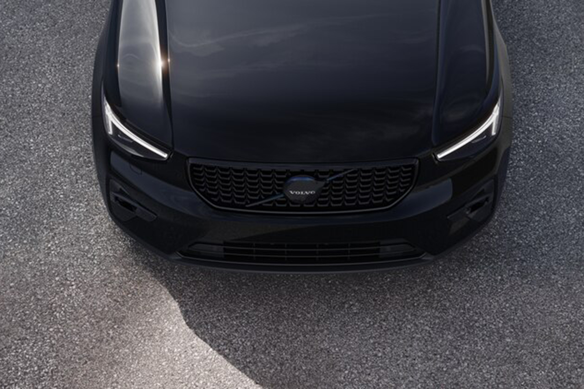 Volvo XC690T8 vorne
