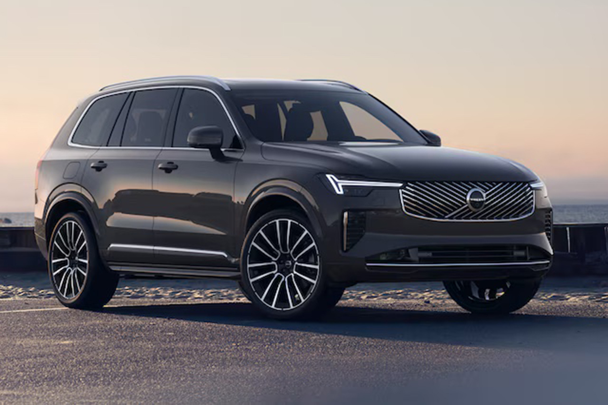 Volvo XC690T8 vorne