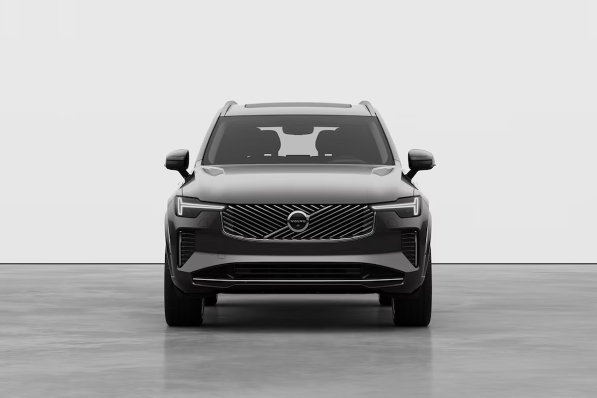Volvo XC690 T8 Schräg hinten