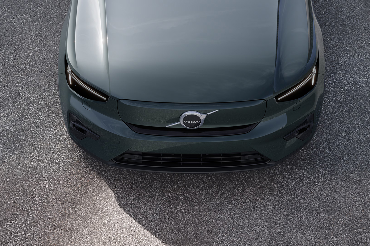 Volvo XC690T8 vorne