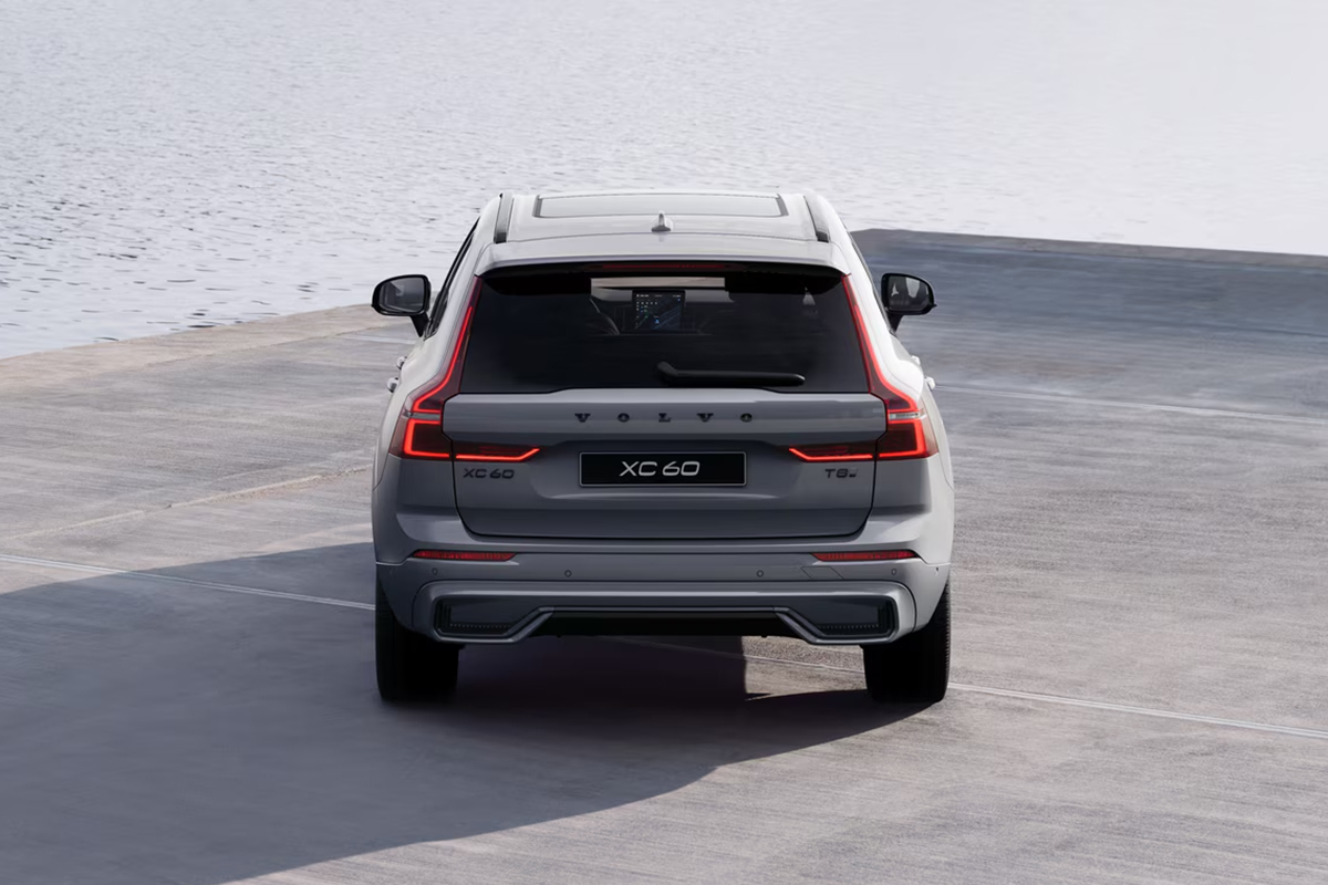 Volvo XC690T8 vorne