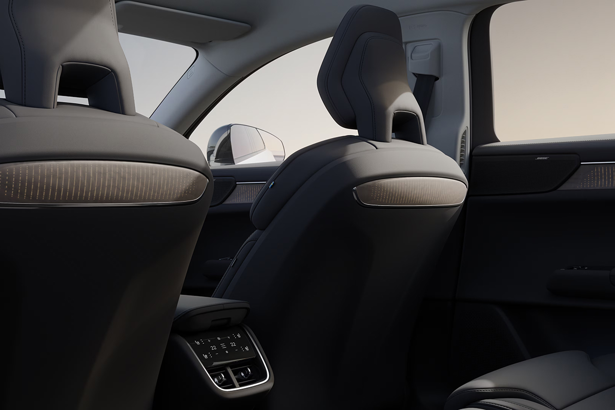 Volvo XC690T8 vorne