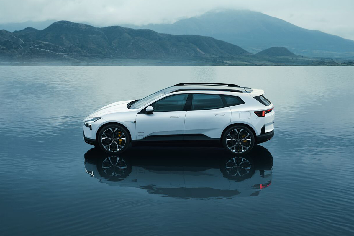 Volvo XC690T8 vorne