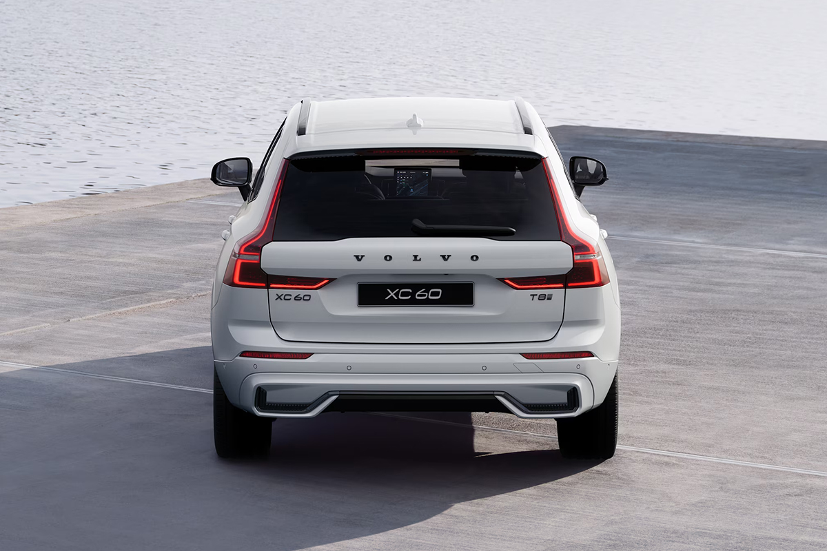 Volvo XC690T8 vorne