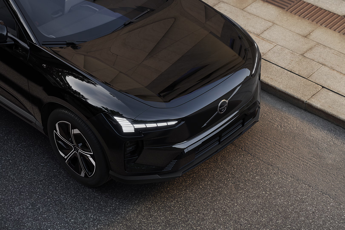 Volvo XC690T8 vorne