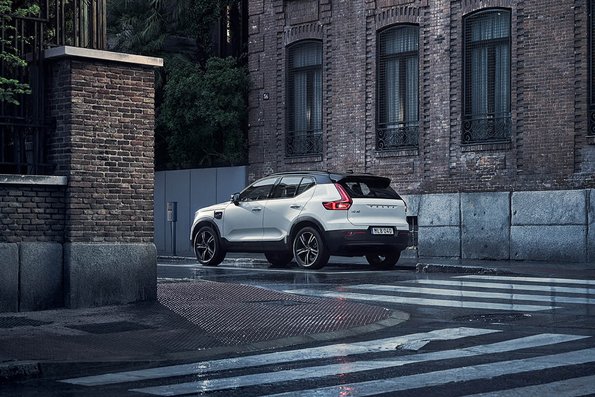 Volvo XC40 hybrid in der Stadt