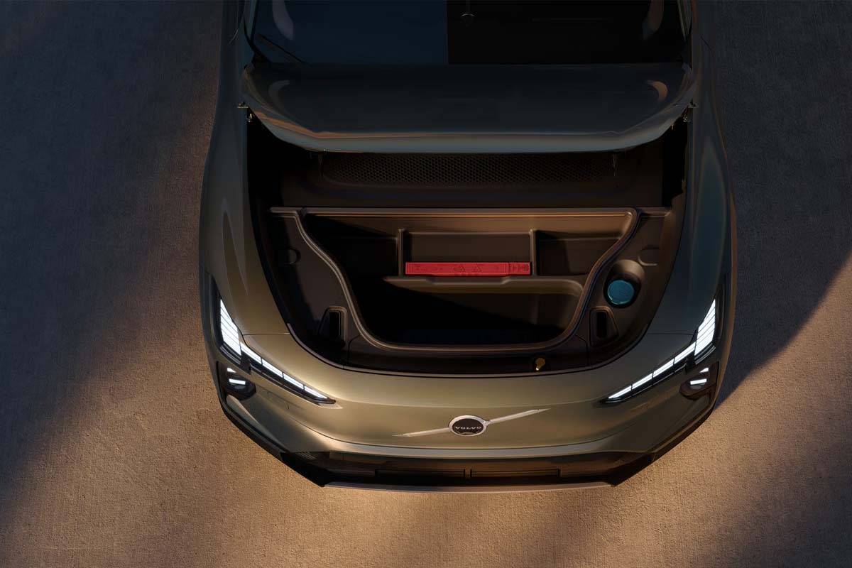 EX60 vorne Staurraum