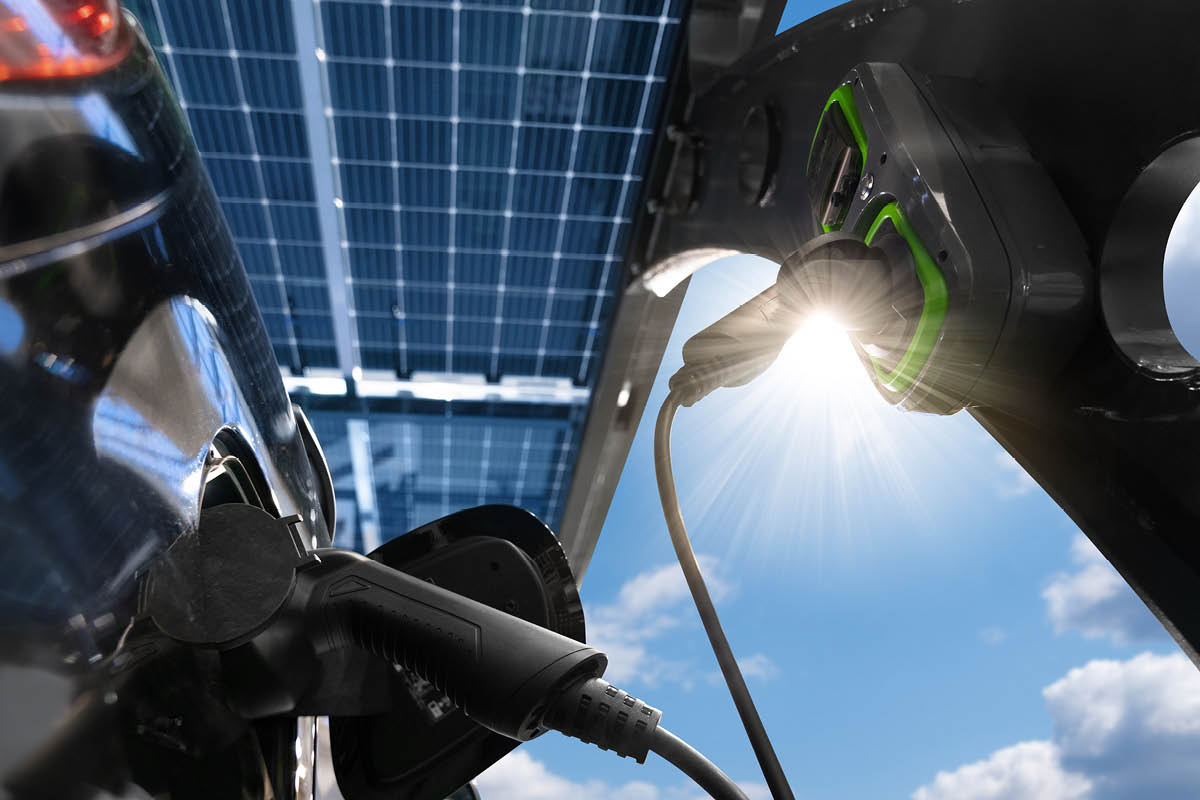 Mit Solarstrom tanken